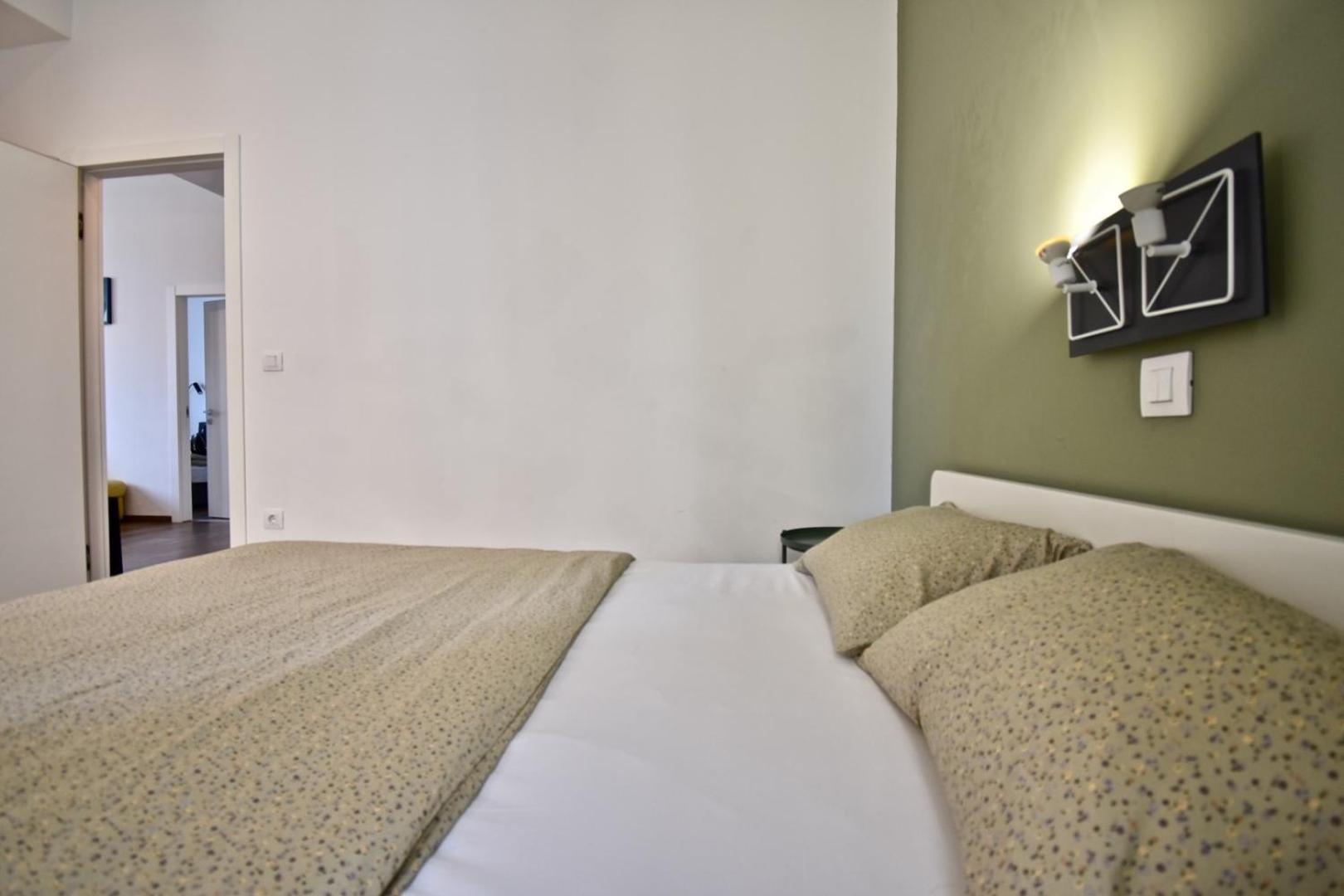 Apartman Modern With 2 Bedrooms Near Arena
